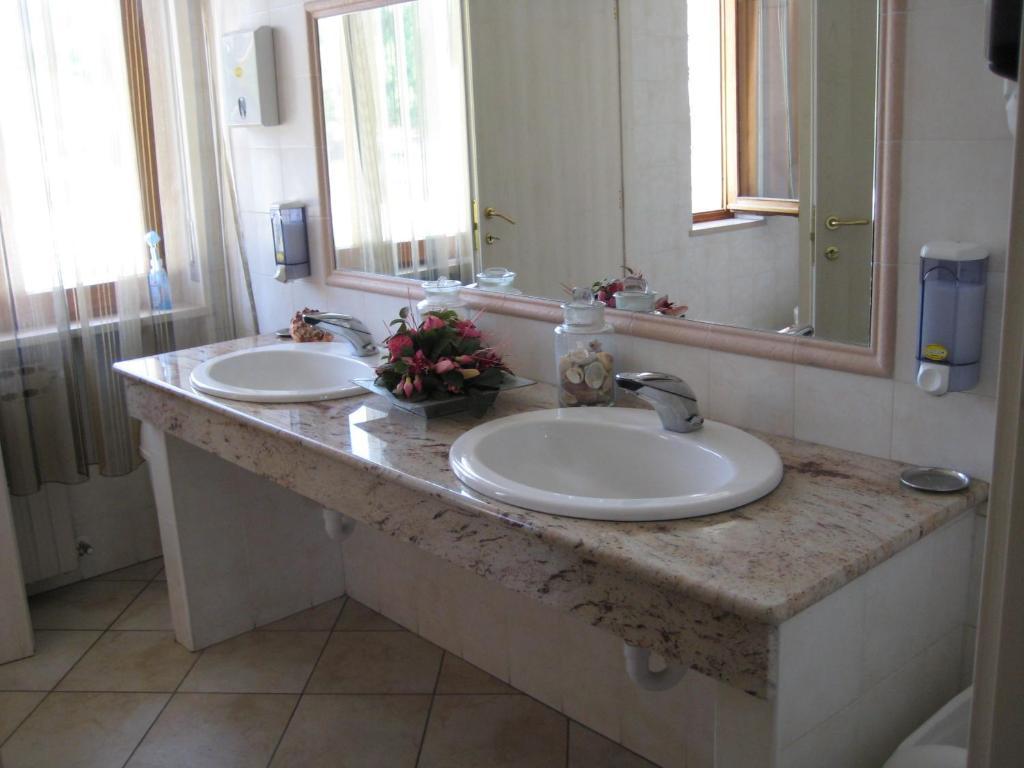 Hotel Il Giardino Dogliani Room photo